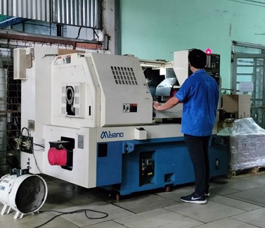MÁY TIỆN